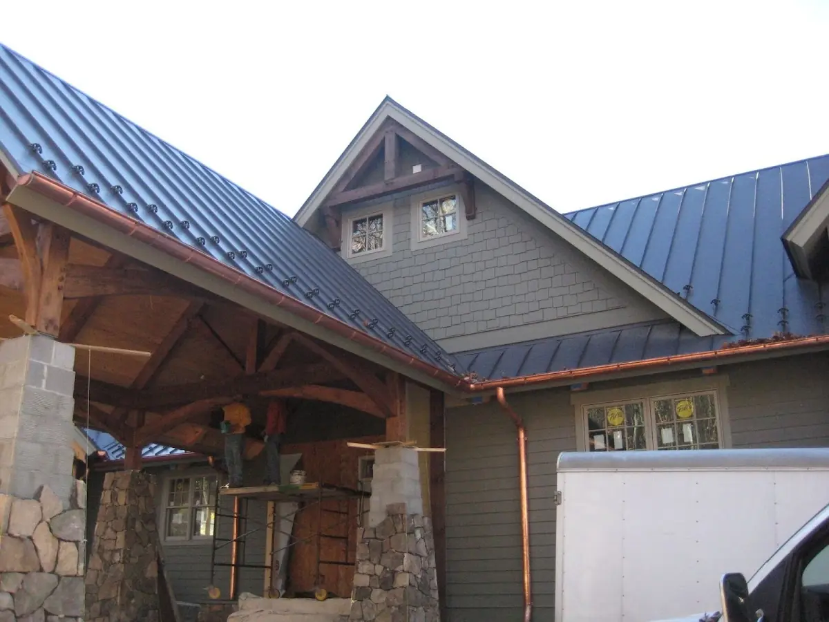 Craftsman Roofing team delivering quality roofing work in Adonea